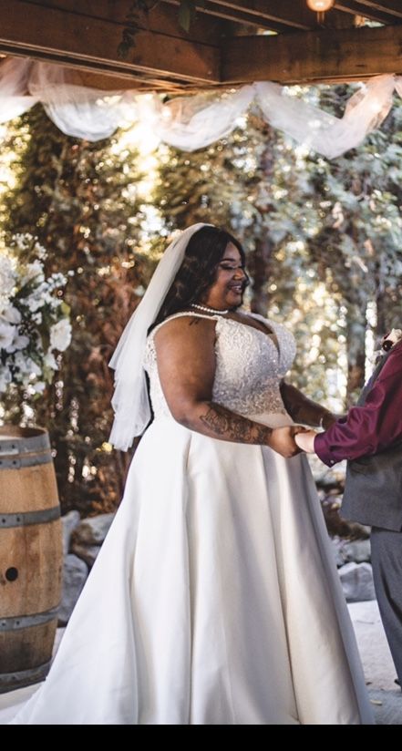 Wedding dress