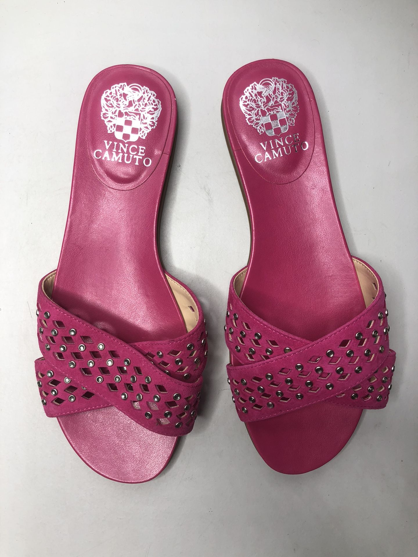 Vince Camuto Endana Pink Leather Studded Slide Sandals Women’s Sz 7.5W US/37.5EU