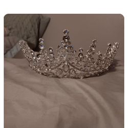 Wedding Tiara,  Quinceanera Crown, Sweet 15, Sweet 16,  Prom Queen