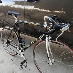 Specialized allez Road Bike 