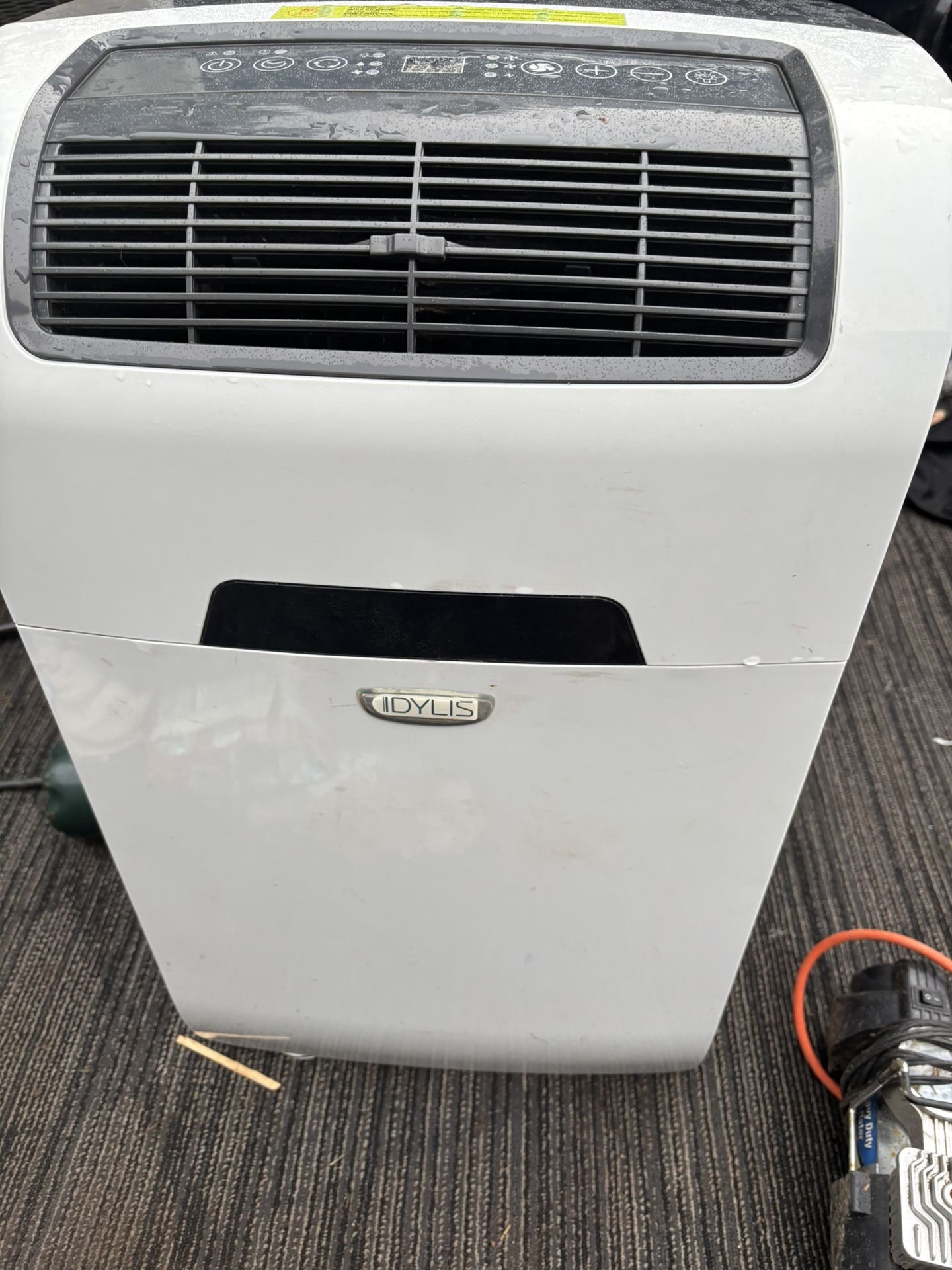 AC