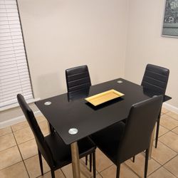 Dining Room Table 