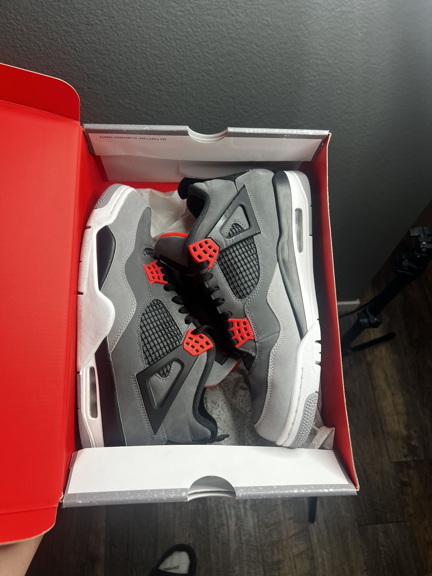 Jordan 4 Retro “Infrared”