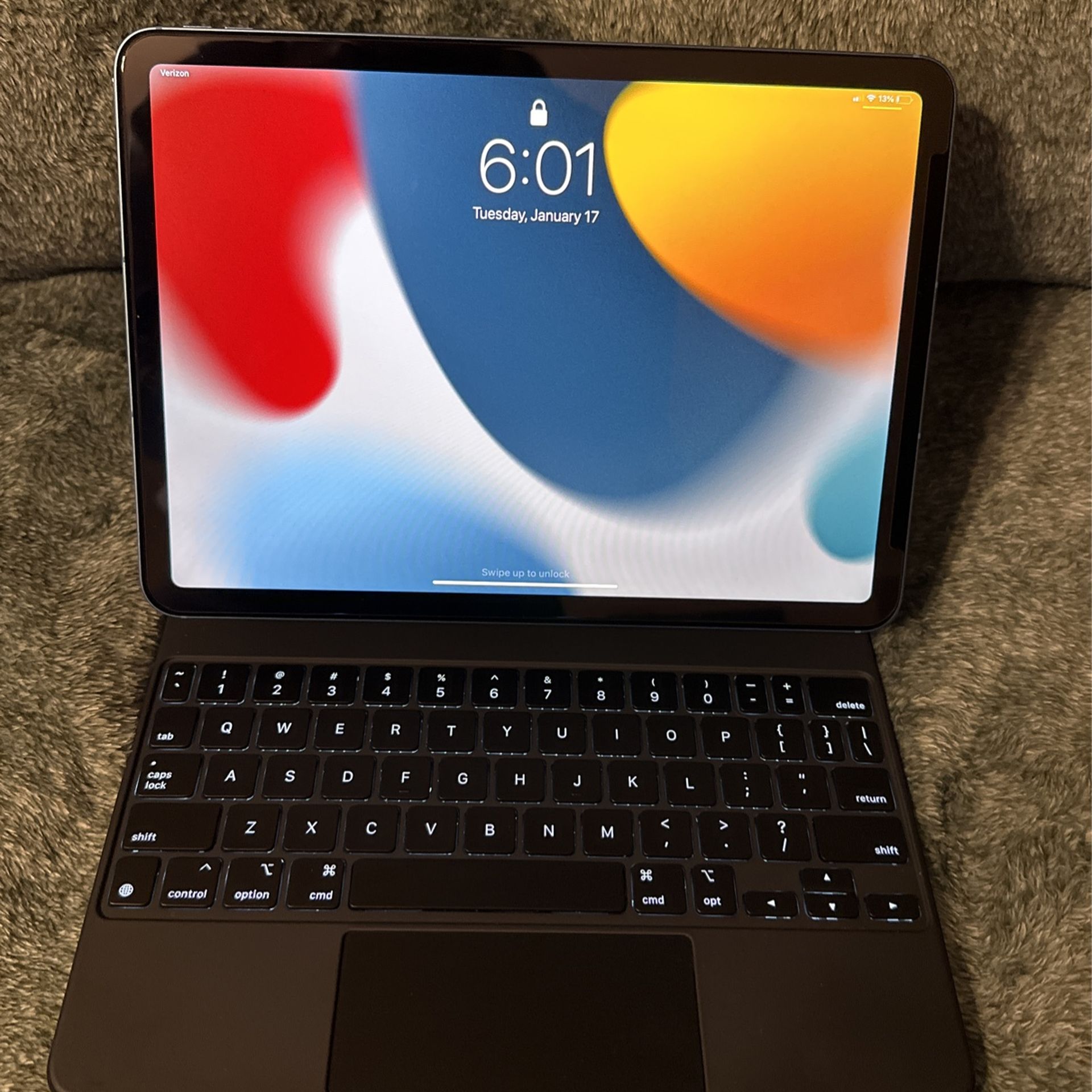 IPad Air 5th Gen 64GB With Magic Keyboard
