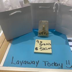 👑 Gold Charm 10kt Gold ( Layaway On 10% Down) $500