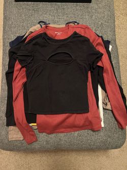 Lot of 8 Women’s shirts XS/S