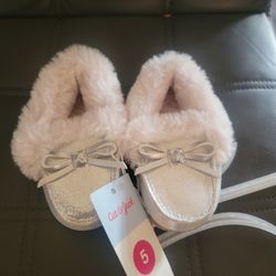 Cat & Jack Toddler Girl Silver Glitter Moccasin Slippers Size 5 (toddler)
