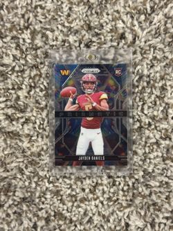 Jayden Daniels Rookie/ 2024 Prizm Football/ Prizmatic RC