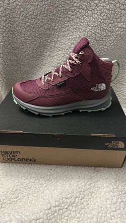 North Face Shoes, Youth 4, Brand New