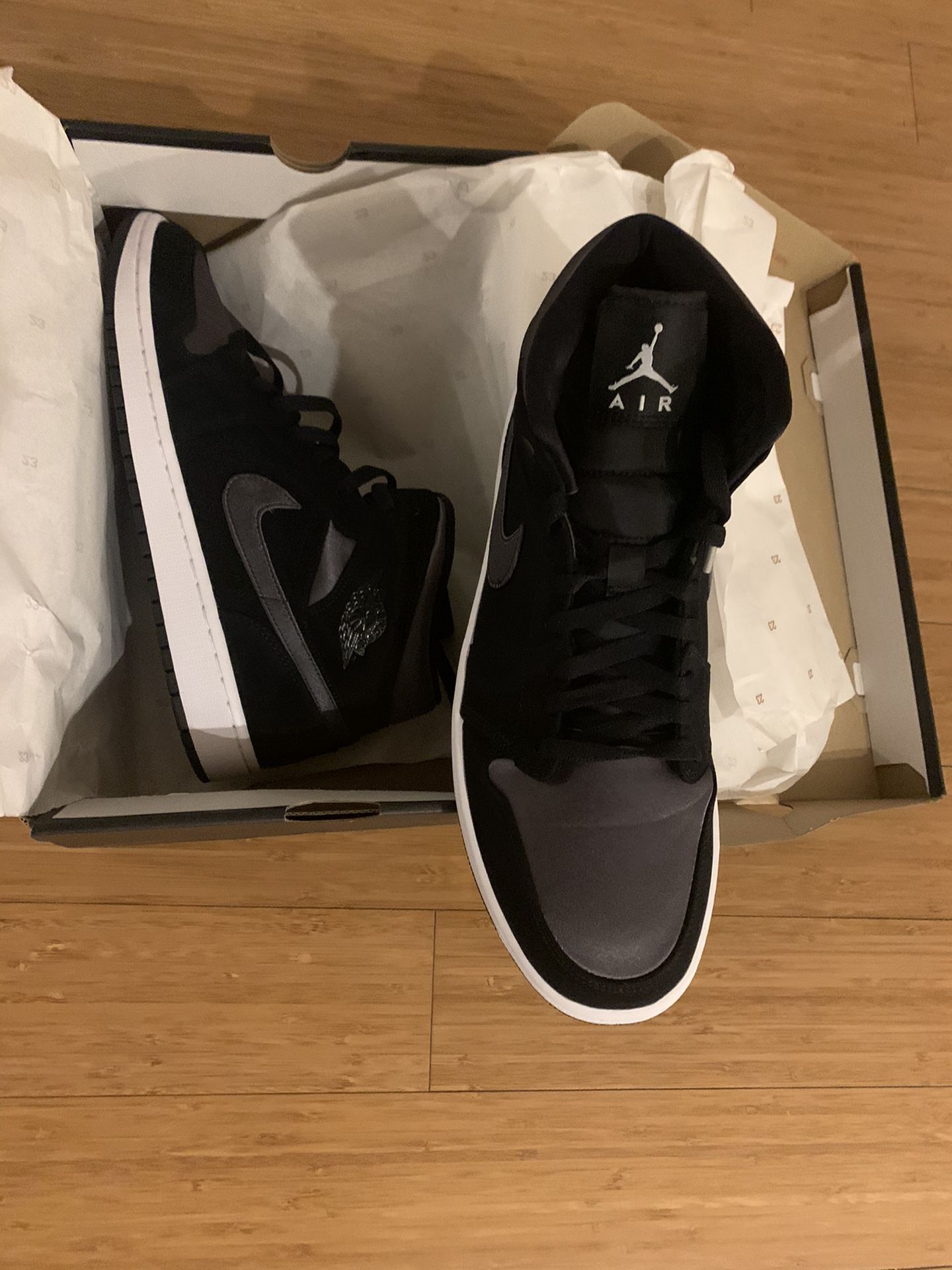Nike Air Jordan 1 brand new in box (size 13)