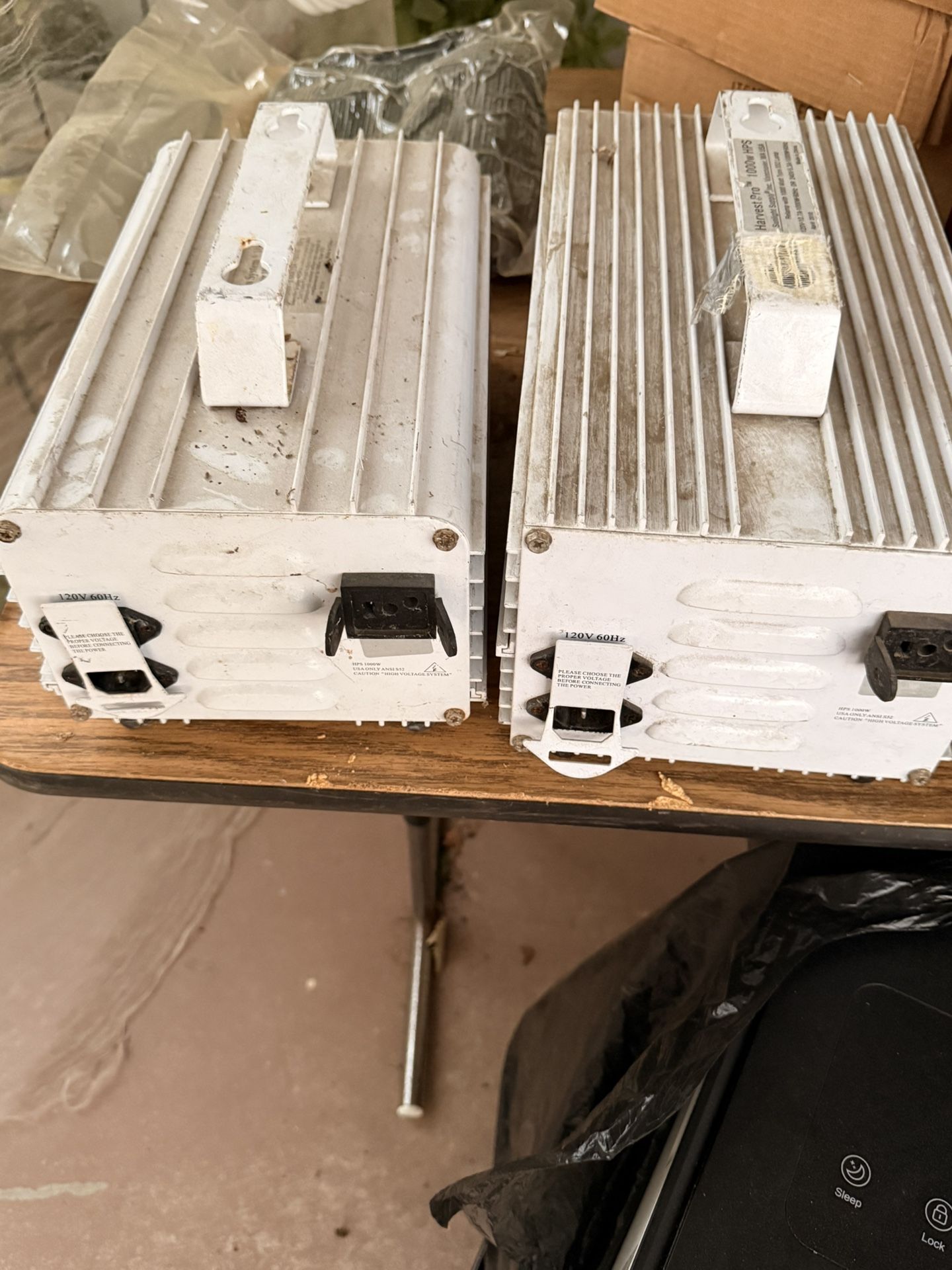 dos balastos para lámparas de cultivo Harvest Pro de 1000W HPS (Sodio de Alta Presión)