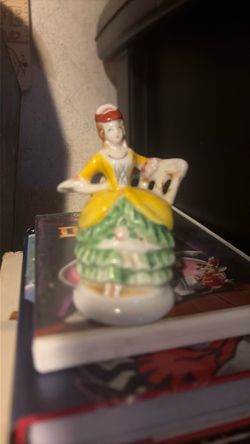 Vintage Porcelain Lady Figurine