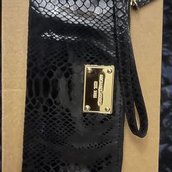 Micheal Kors Wallet Clutch Used Twice  Great For Going Out 