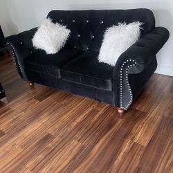 Black Velvet Button Tufted Loveseat 