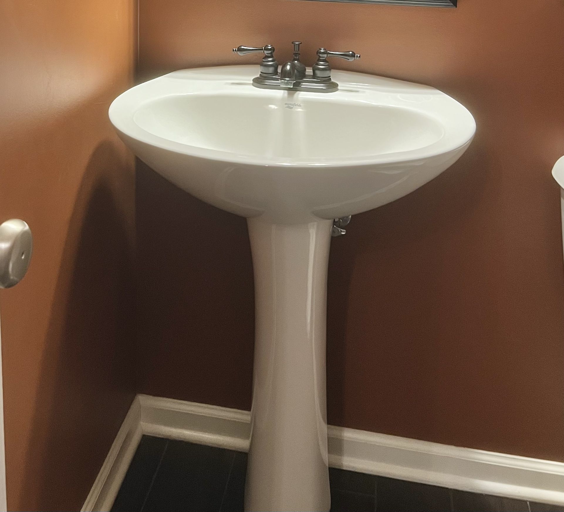 Pedestal Sink