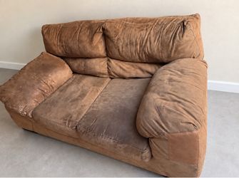 Tan microfiber sofa couch loveseat – super comfortable