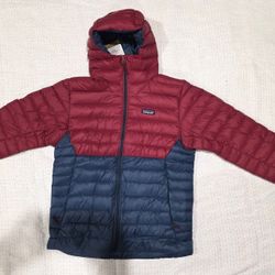 NWT Patagonia Down Sweater Hoody, Men’s Medium (M). Firm Price. Please read full post.