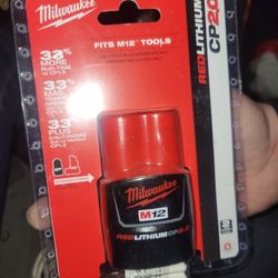 6 Milwaukee M12 Batteries 