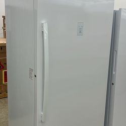 GE 21cu. Upright Freezer 