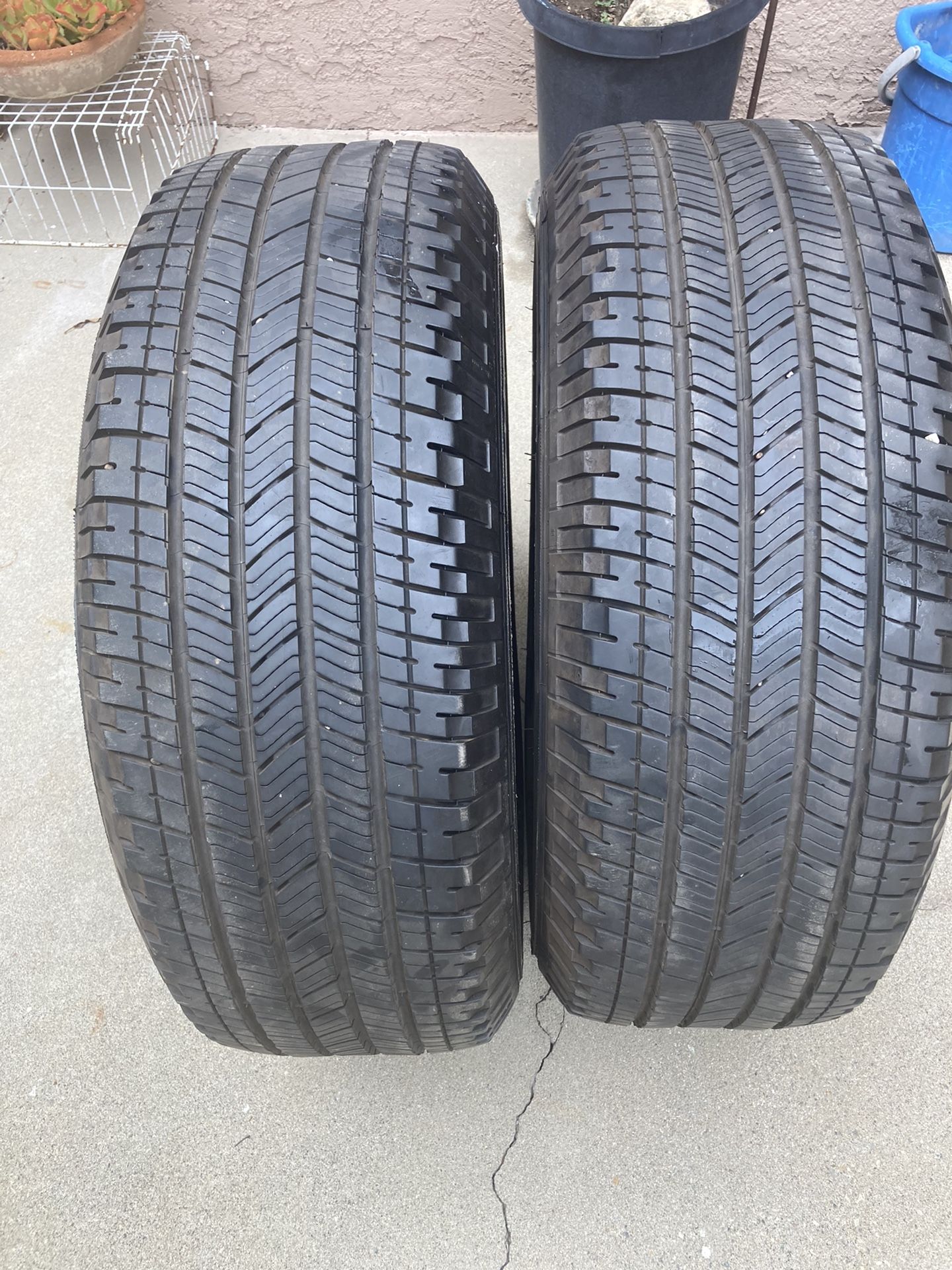 (2) 275/65/18 Michelin Tires 70% Thread Left