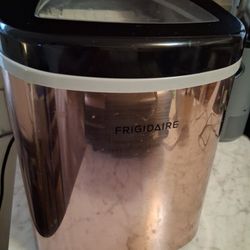 Frigidaire counter top ice maker