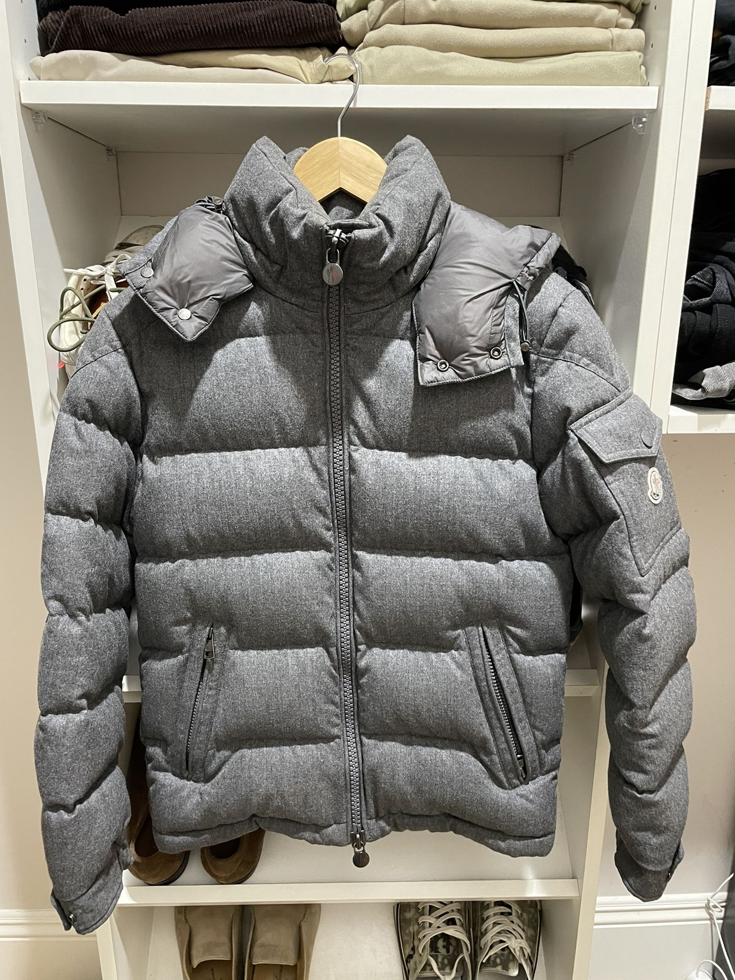 MONCLER GREY PUFFER JACKET