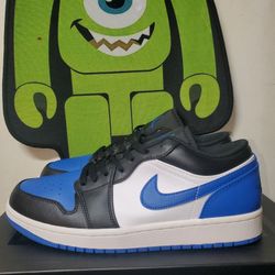 Air Jordan Retro 1 Low Alternate Royal Toe Edition.  Size 9.5 Men's 