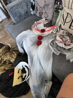 Pennywise/clown Costume