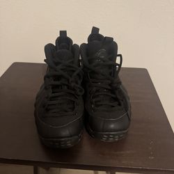 Foamposite triple black