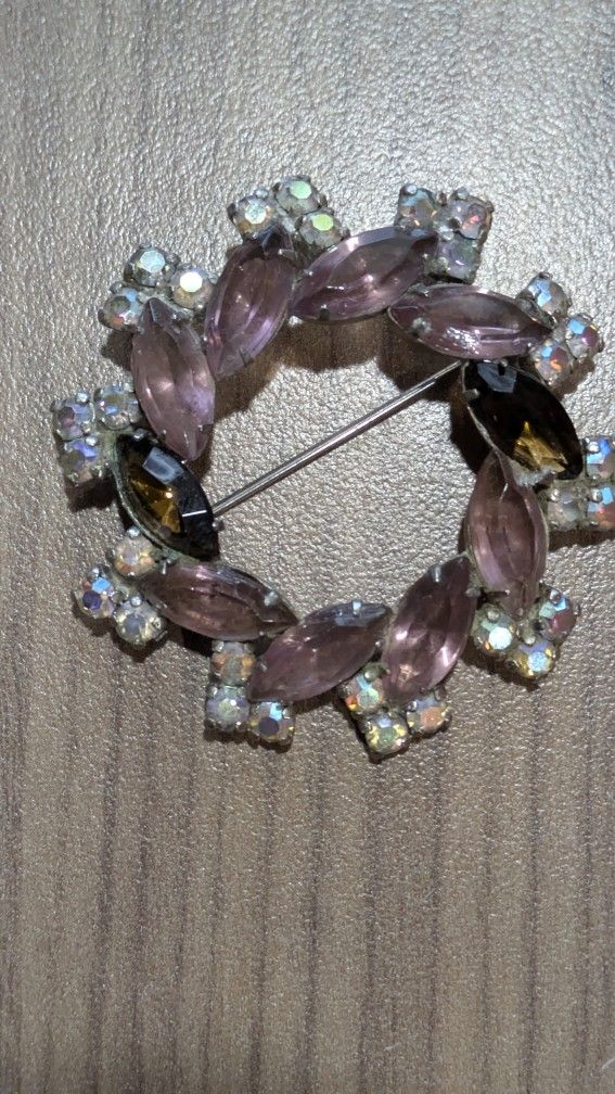 Vintage Pieces Jewelry