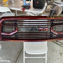 Dodge RAM 2500 HD 2010-2018 Grill