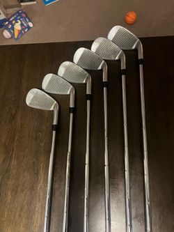 Wilson Men’s Ultra BLK irons LEFTY