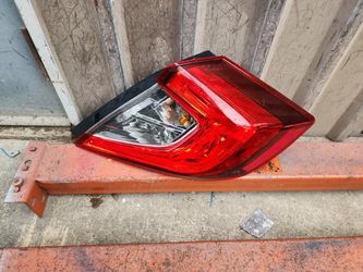 2016-2021 Honda Civic Taillight Right Side Used Oem