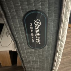 Queen Size Mattress Beauty Rest 