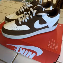 Nike Court Vision Low size 10.5 New In box