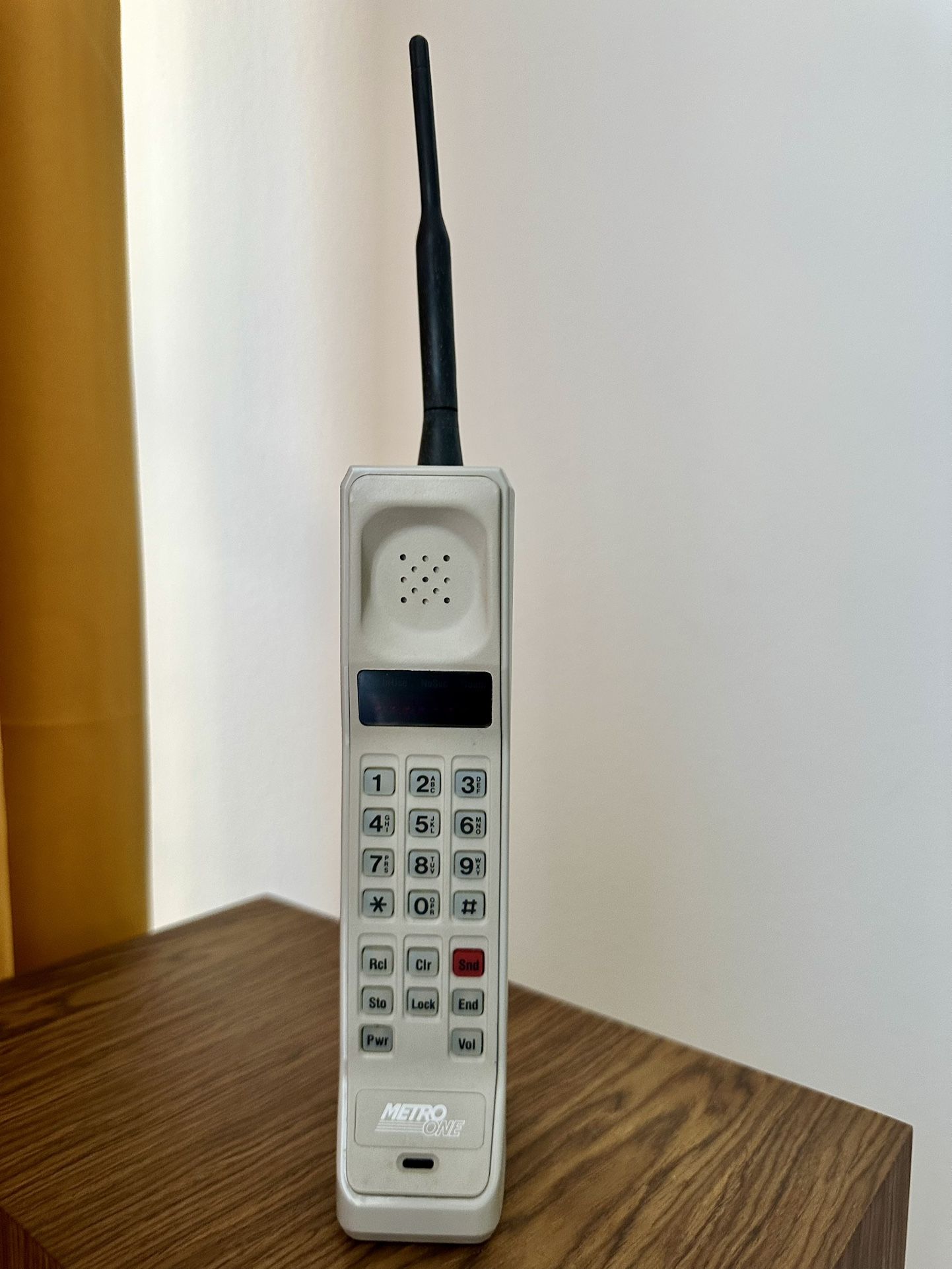 Vintage Motorola Metro One Cell Phone 1980s – Rare USA Brick Phone