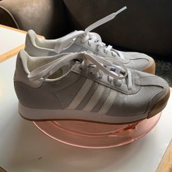 Woman’s Adidas Samoa Shoes-Sneakers Size 6