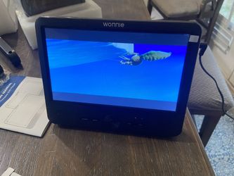 Winnie W‑3015 Dual Screen Portable DVD Player