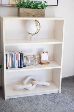 Sturdy and good quality bookcase or bookshelf
