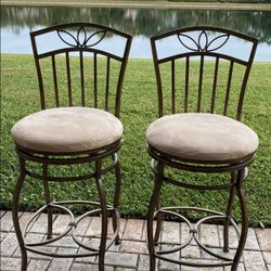Like New Swivel Bar Stools