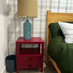 Red 2-Drawer Nightstands (Set of 2) With 2 Teal Ceramic Table Lamps