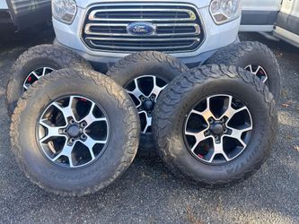 Set of 5 – Jeep OEM 17" Wheels + BFGoodrich KO2 LT285/70R17 Tires