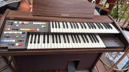 Technics PCM Sound ELM Double Manual Organ