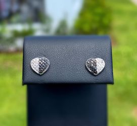 Jewelry 10k white gold stud white natural diamonds and black diamonds 0.80CTW heart earrings 1.50g