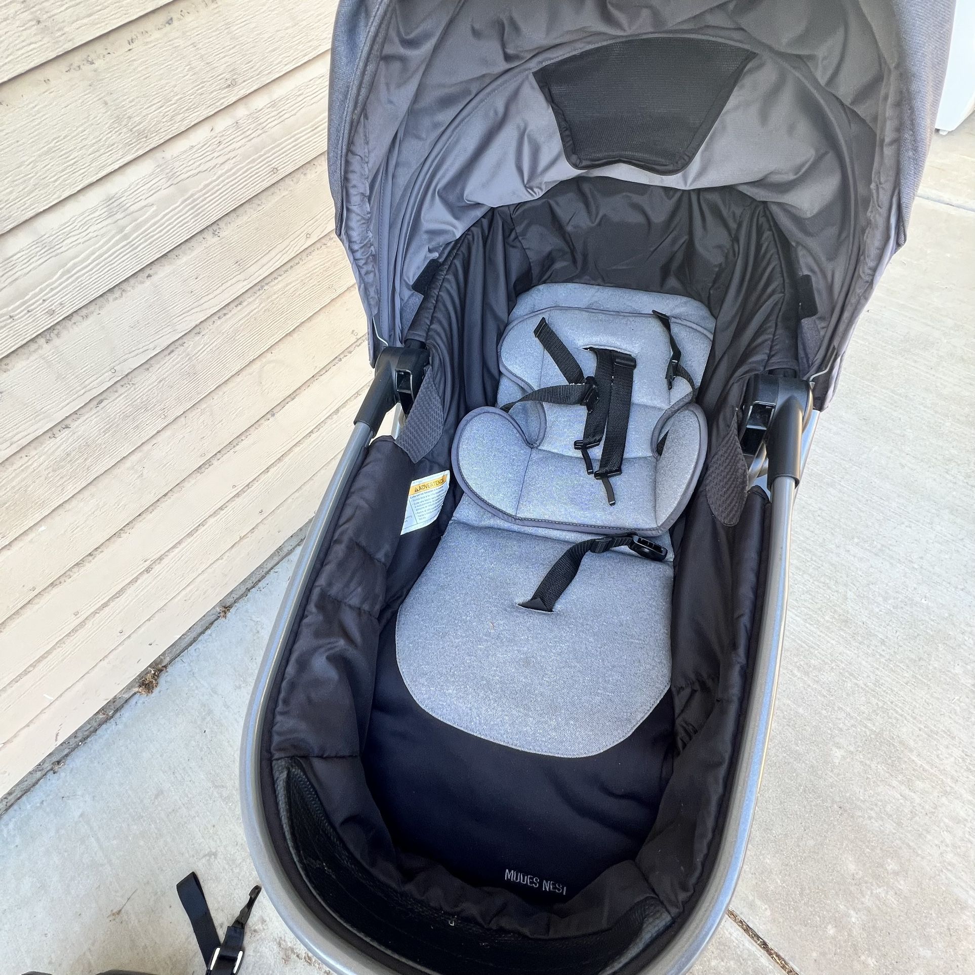 Graco Modes Nest stroller and car seat
