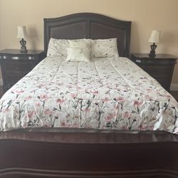 6 Pieces Queen Bedroom Set With Mattress 