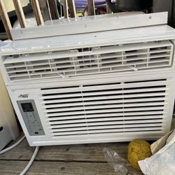 10,000 BTU Window Unit