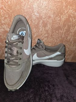 Nike Waffle 9m new