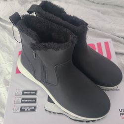 Women's Size 8 Snow Rain Boots