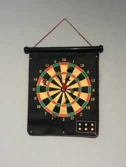 Magnet dartboard